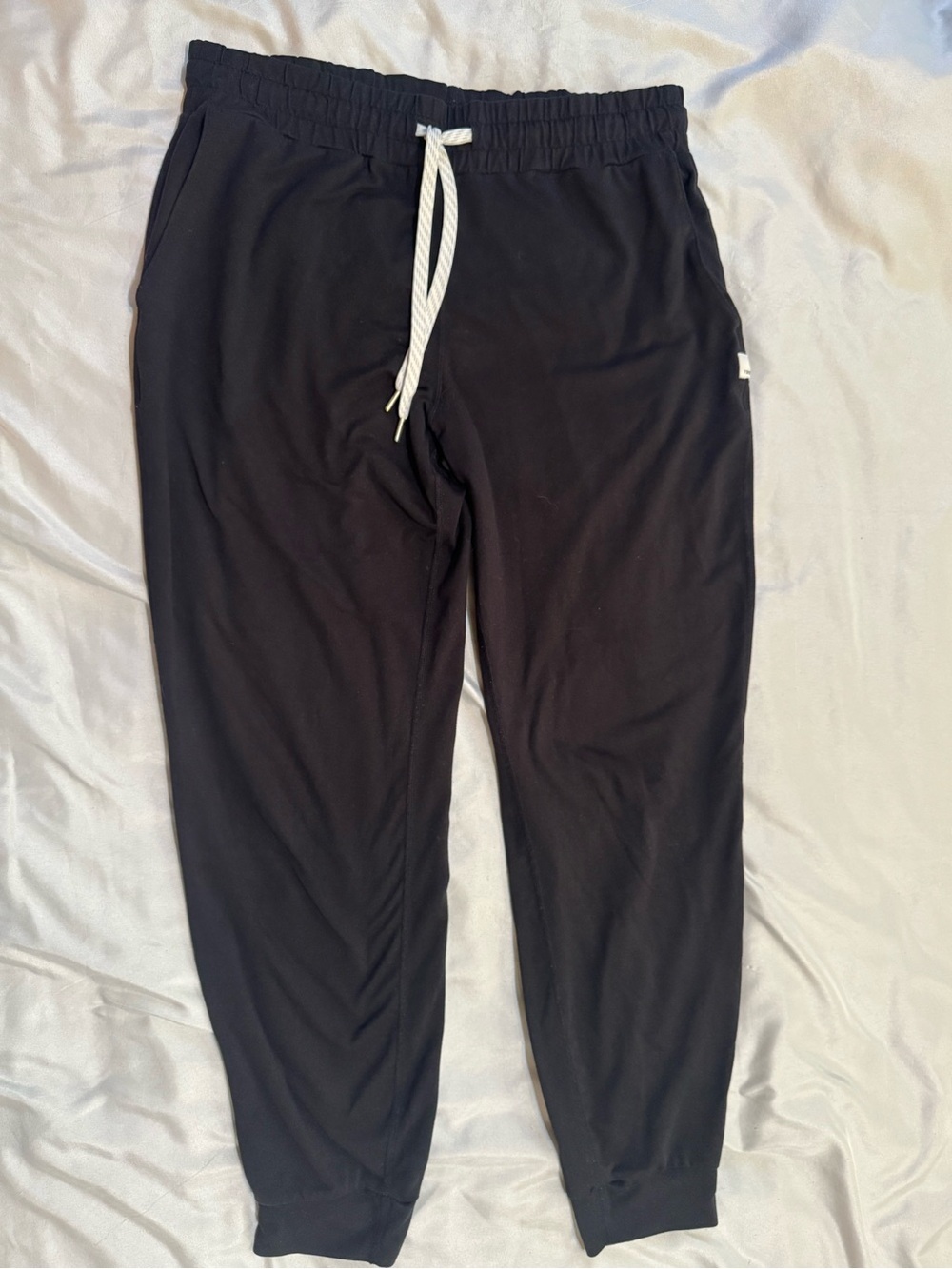 Vuori Joggers Womens Medium Black Performance Sweatpants Drawstring Pants